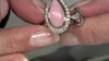 Zilveren ring met een roze opaal (de Melo Essence)