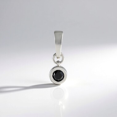Colgante en plata con Diamante negro