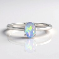 Anillo en plata con Ópalo de Welo