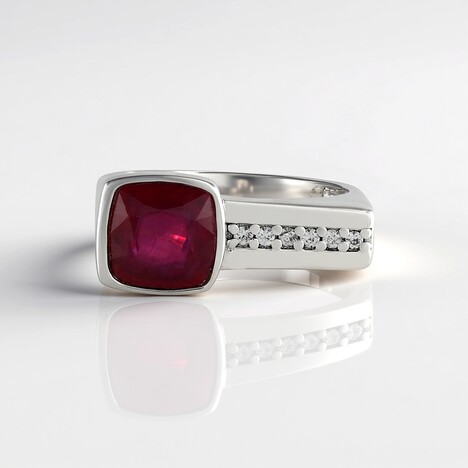 Anello in argento con Rubino del Madagascar (de Melo Essence)