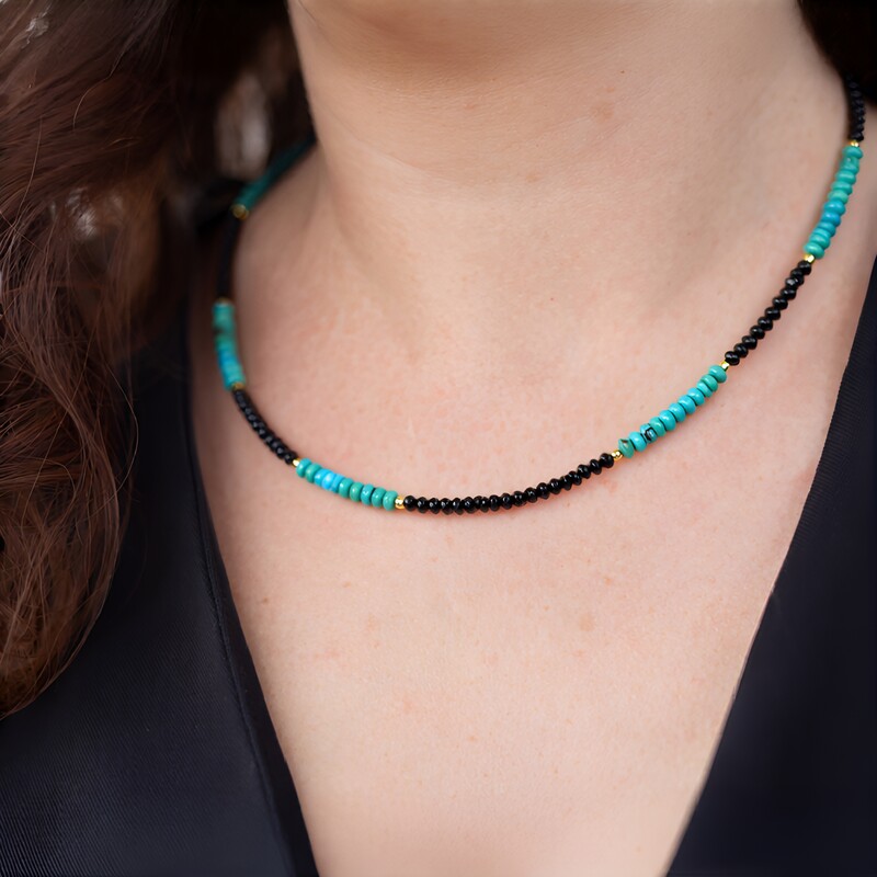 Edelstein-Silberhalskette