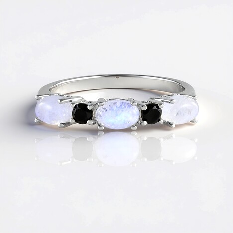 Anello in argento con Pietra di Luna Arcobaleno