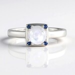 Anello in argento con Pietra di Luna Blu (KM by Juwelo)