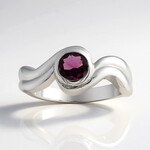 Anello in argento con Granato Roshoite (Pallanova)