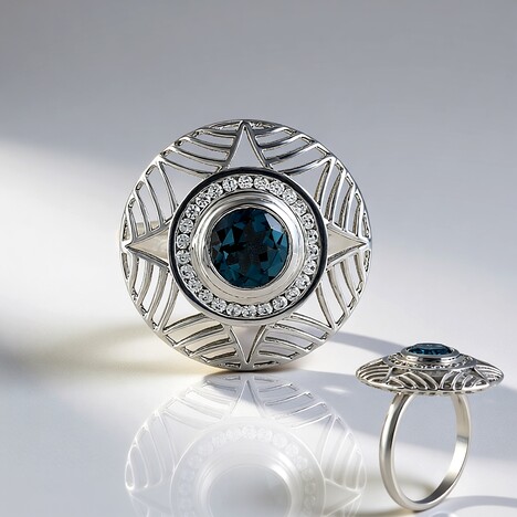 Anello in oro con Topazio Blu Londra (Ornaments by de Melo)