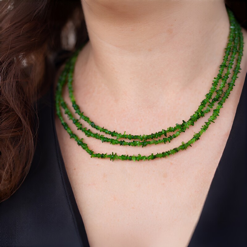 Collier en argent et Diopside de Russie