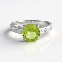 Anello in argento con Peridoto (Adela Silber)