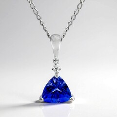 Collana in oro con Tanzanite AAA