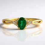 Gouden ring met een Zambia-smaragd (CIRARI)