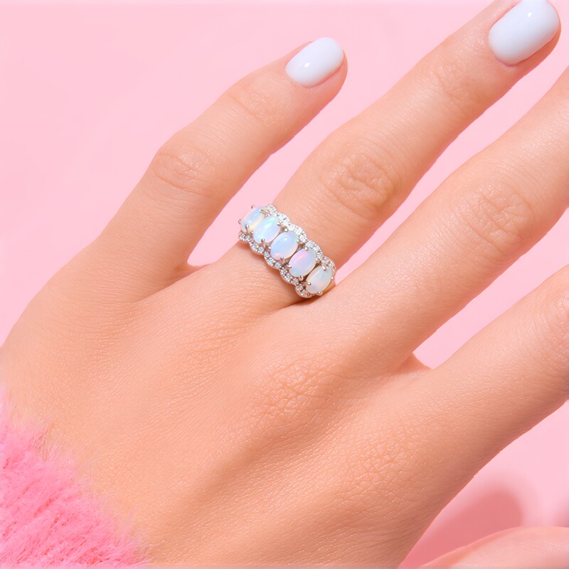 Bague en argent et Opale Welo