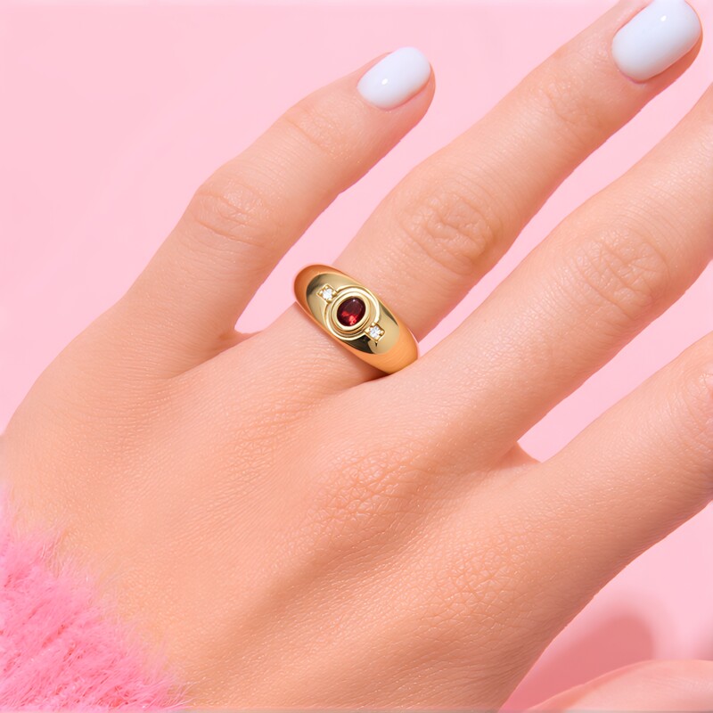 Zilveren ring met een Tanzania robijn (Adela Silber)