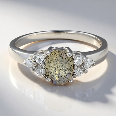 Anello in argento con Labradorite