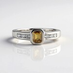 Anello in argento con Zircone Giallo