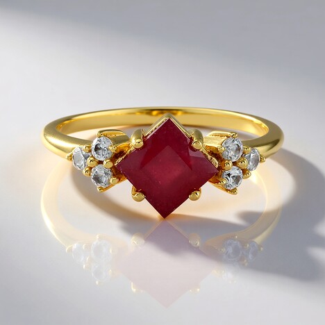 Anello in argento con Rubino del Madagascar