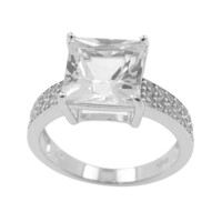 Anello in argento con Danburite