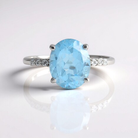 Anello in argento con Topazio Blu Cielo