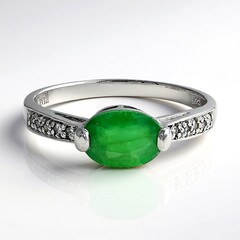 Anello placcato in platino con Smeraldo Bahia