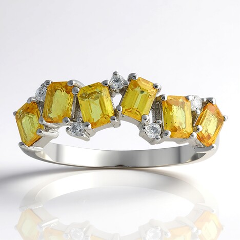 Bague en argent et Saphir jaune de Ceylan