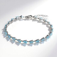Zilveren armband met hemel-blauwe topaasstenen