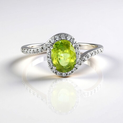 Anello in argento con Sfene