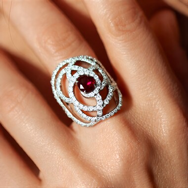 Anello in argento con Granato Mozambico