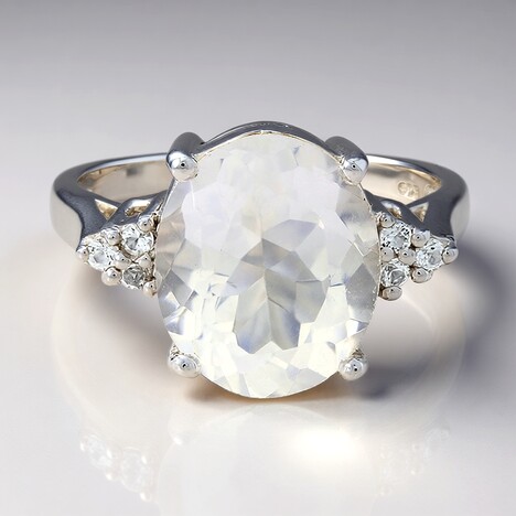 Anello in argento con Quarzo Ghiaccio di Luna