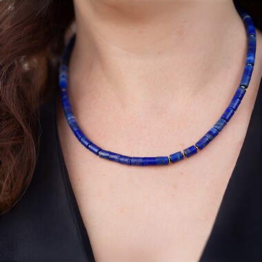 Zilveren halsketting met lapis lazulistenen