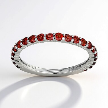 Bague en argent et Grenat du Mozambique