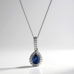 Collana in oro con Zaffiro Ceylon Blu