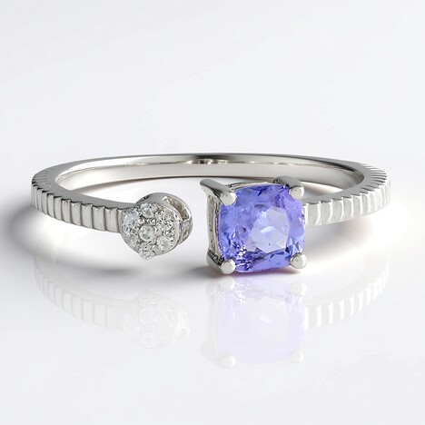 Anello in argento con Tanzanite