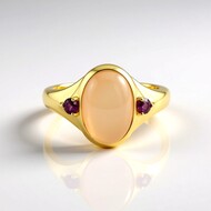 Anillo en plata con Piedra de luna melocotón (KM by Juwelo)