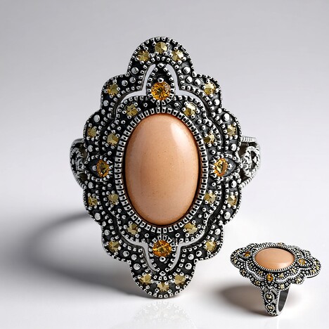 Anello in argento con Pietra di Luna Pesca (Annette classic)