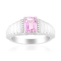 Zilveren ring met een kunziet (Pallanova)