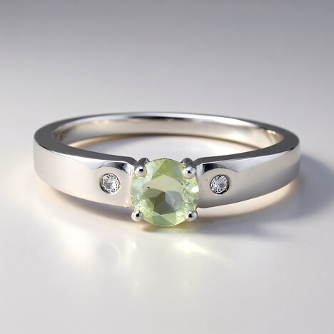 Anello in argento con Prehnite