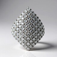 Zilveren ring met witte topaasstenen