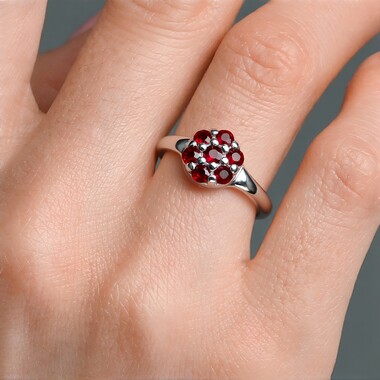 Zilveren ring met Tanzania robijnen (MONOSONO COLLECTION)