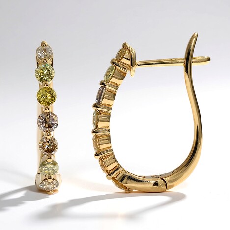 Orecchini in oro con Diamante Fancy SI2 (CIRARI)