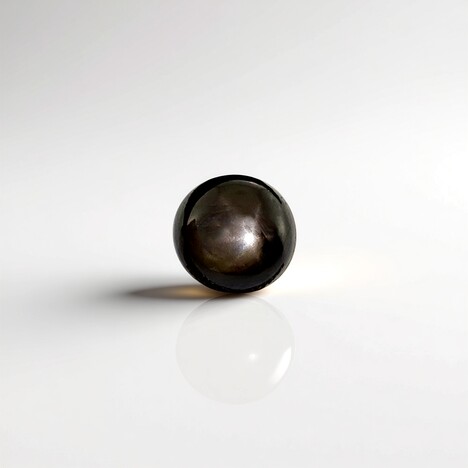 Gemma con Zaffiro Stellato Nero 0,9 ct
