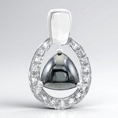 Ciondolo in argento con Ematite Nera