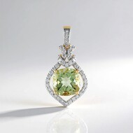 Colgante en oro con Cuarzo del Ouro Verde (SUHANA)