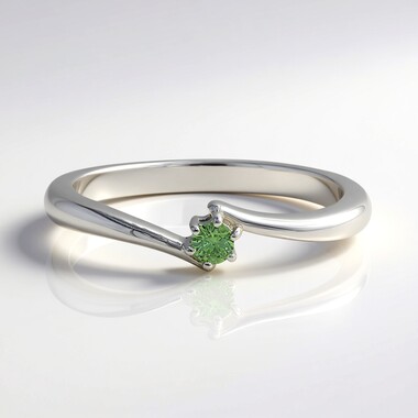 Anillo en plata con Demantoide de Madagascar (John Ferry)