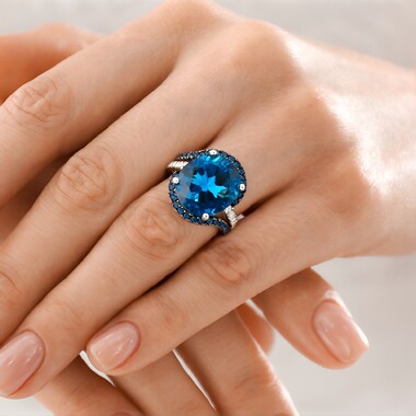 Pierścionek z białego złota - Topaz niebieski London Blue
