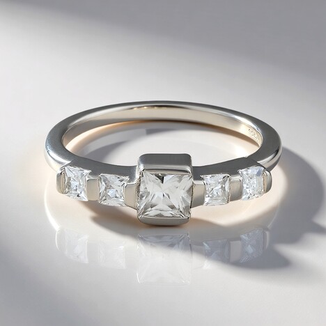 Anello in argento con Zircone