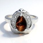 Bague en argent et Œil-de-tigre rouge