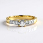 Anello in argento con Zircone