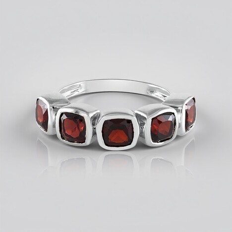 Anello in argento con Granato Mozambico