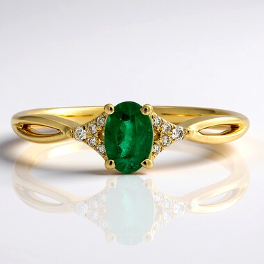 Gouden ring met een Zambia-smaragd (CIRARI)