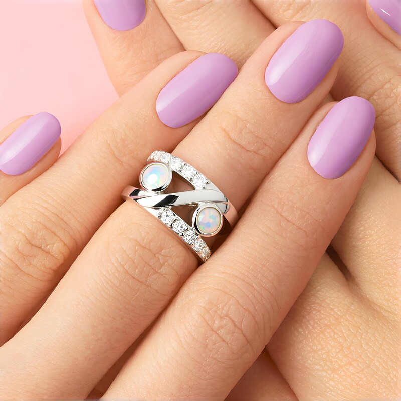 Anillo en plata con Ópalo de Welo (de Melo Essence)