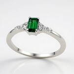 Anello in argento con Tsavorite della Tanzania