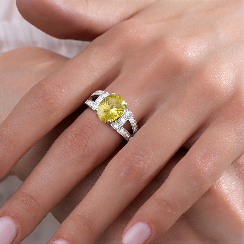 Anillo en plata con Apatita de Limón